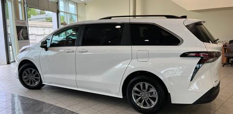 Toyota Sienna 2025