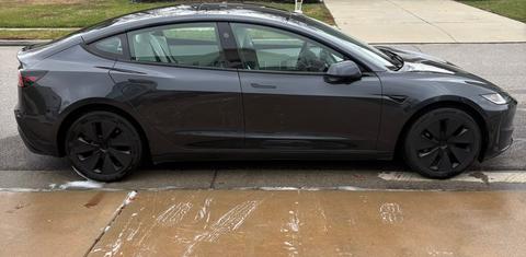 Tesla Model 3 2024