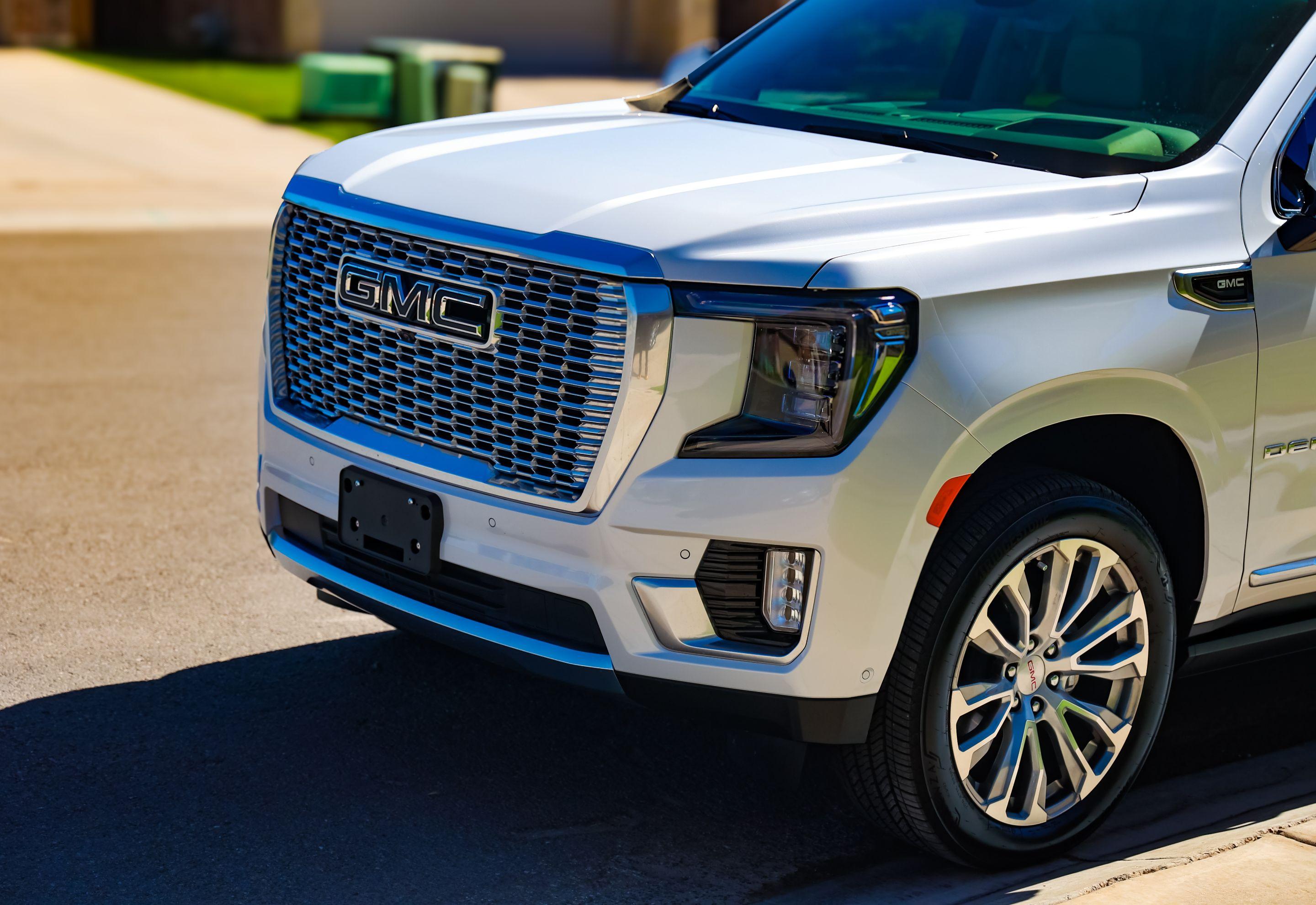GMC Yukon 2024 in Odessa, TX