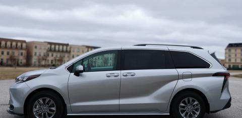 Toyota Sienna 2025