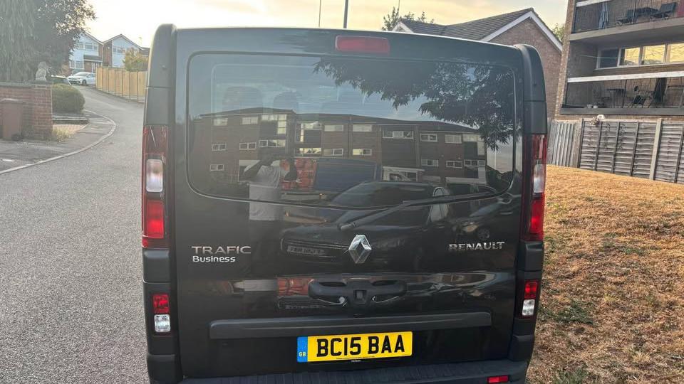 Renault Trafic 2015 in London