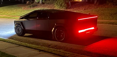 Tesla Cybertruck 2025