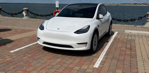 Tesla Model Y 2021