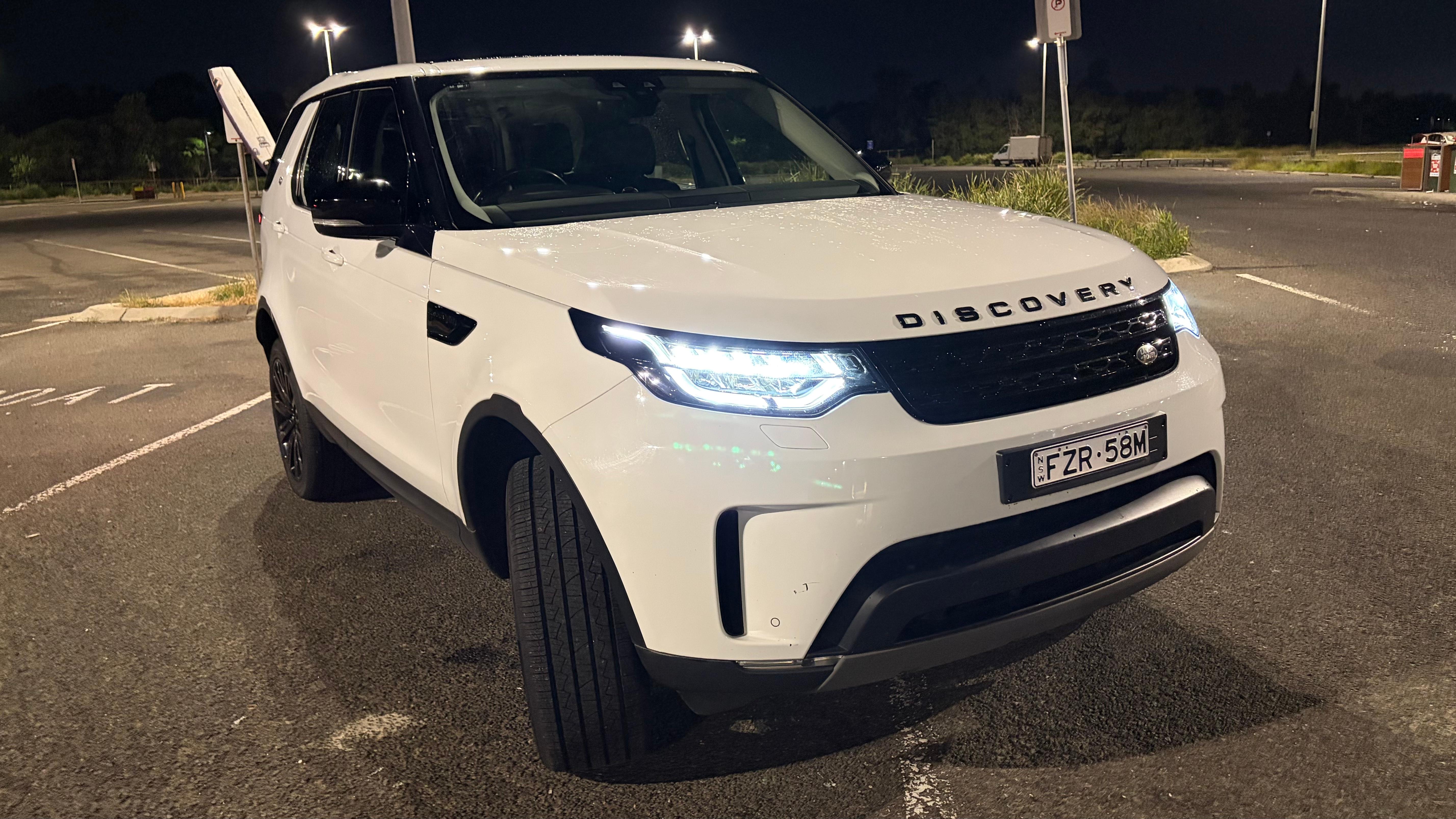 Land Rover DISCOVERY 2017 in Mascot