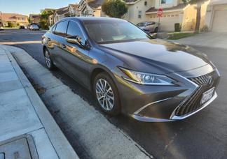 Lexus ES car