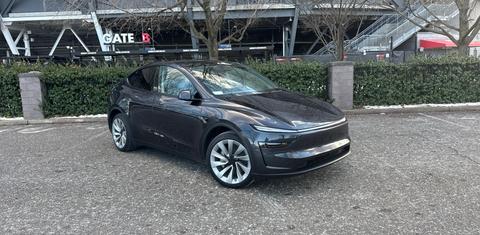 Tesla Model Y 2026
