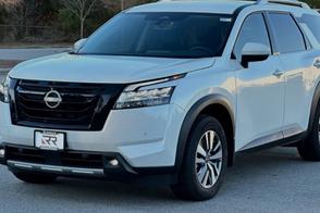 Nissan Pathfinder car