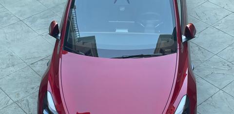 Tesla Model Y 2025
