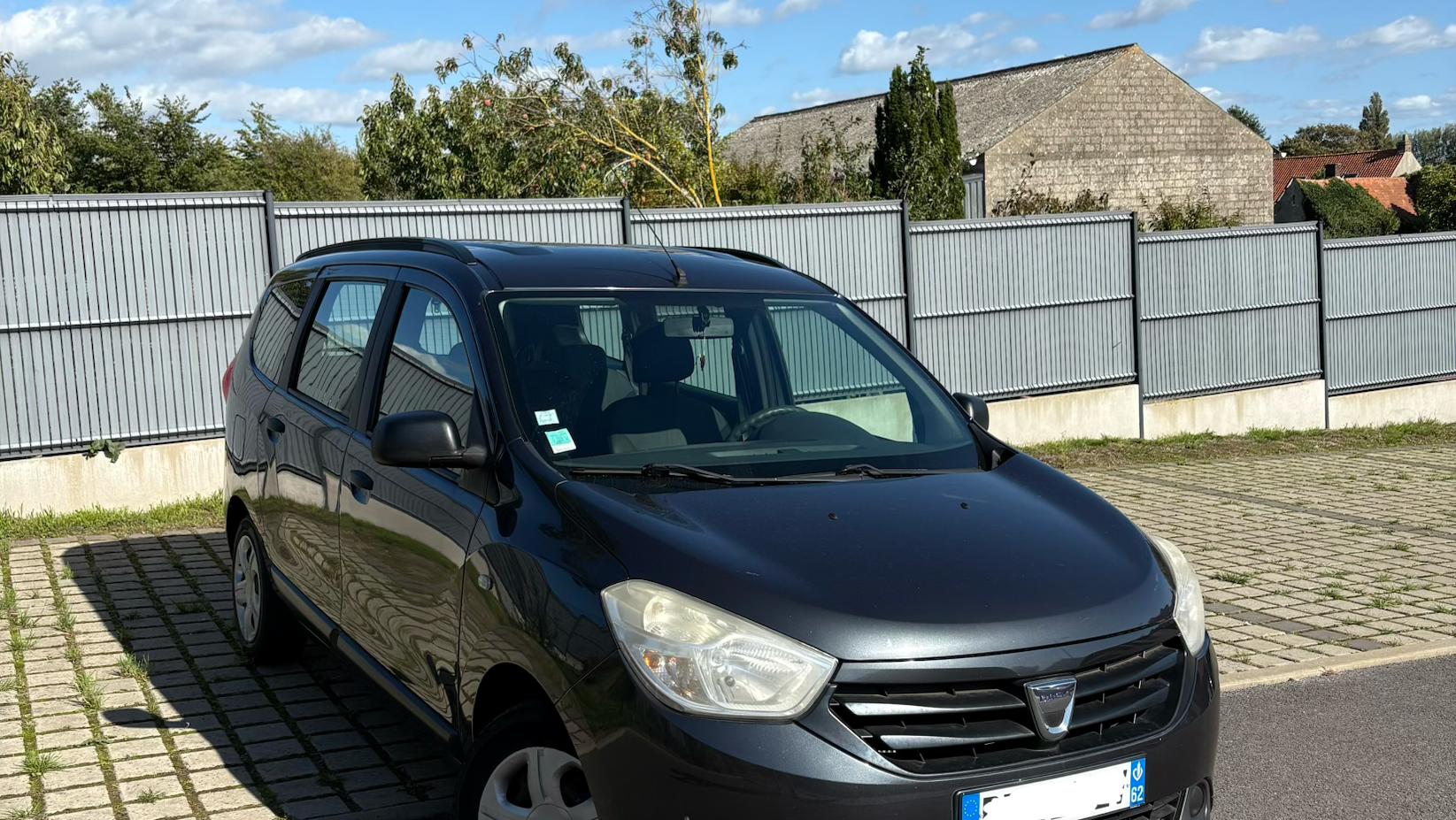 Dacia LODGY 2014 à Peuplingues