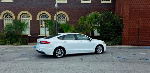 Ford Fusion Hybrid 2020