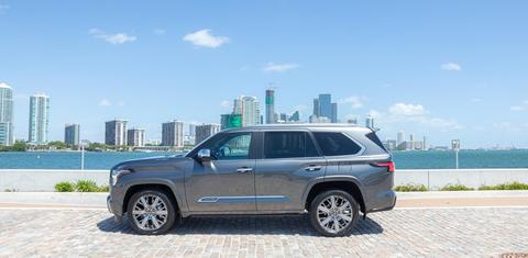 Toyota Sequoia 2025
