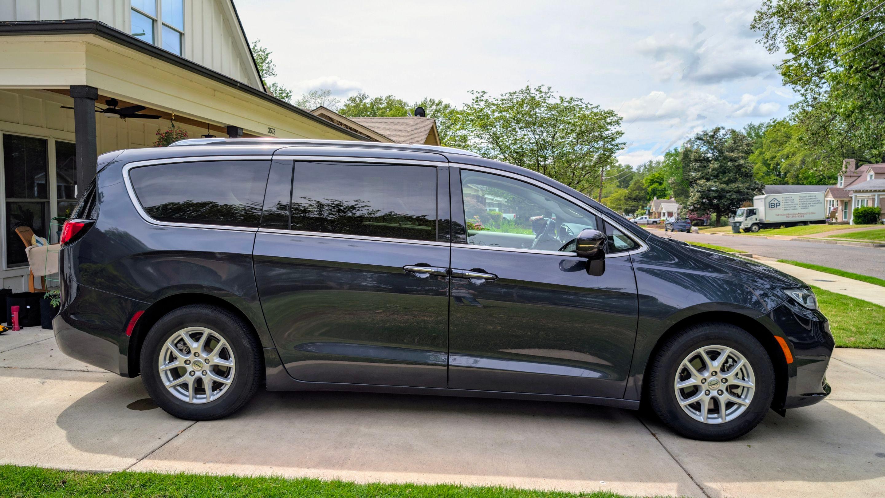 Chrysler Pacifica 2021 in Memphis, TN