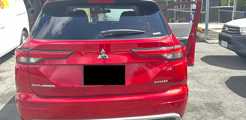 Mitsubishi OUTLANDER 2023
