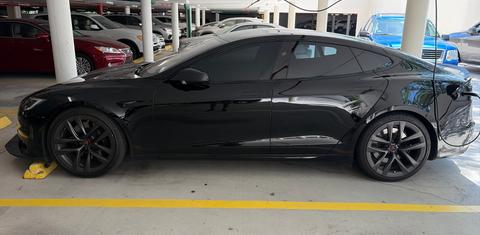 Tesla Model S 2023