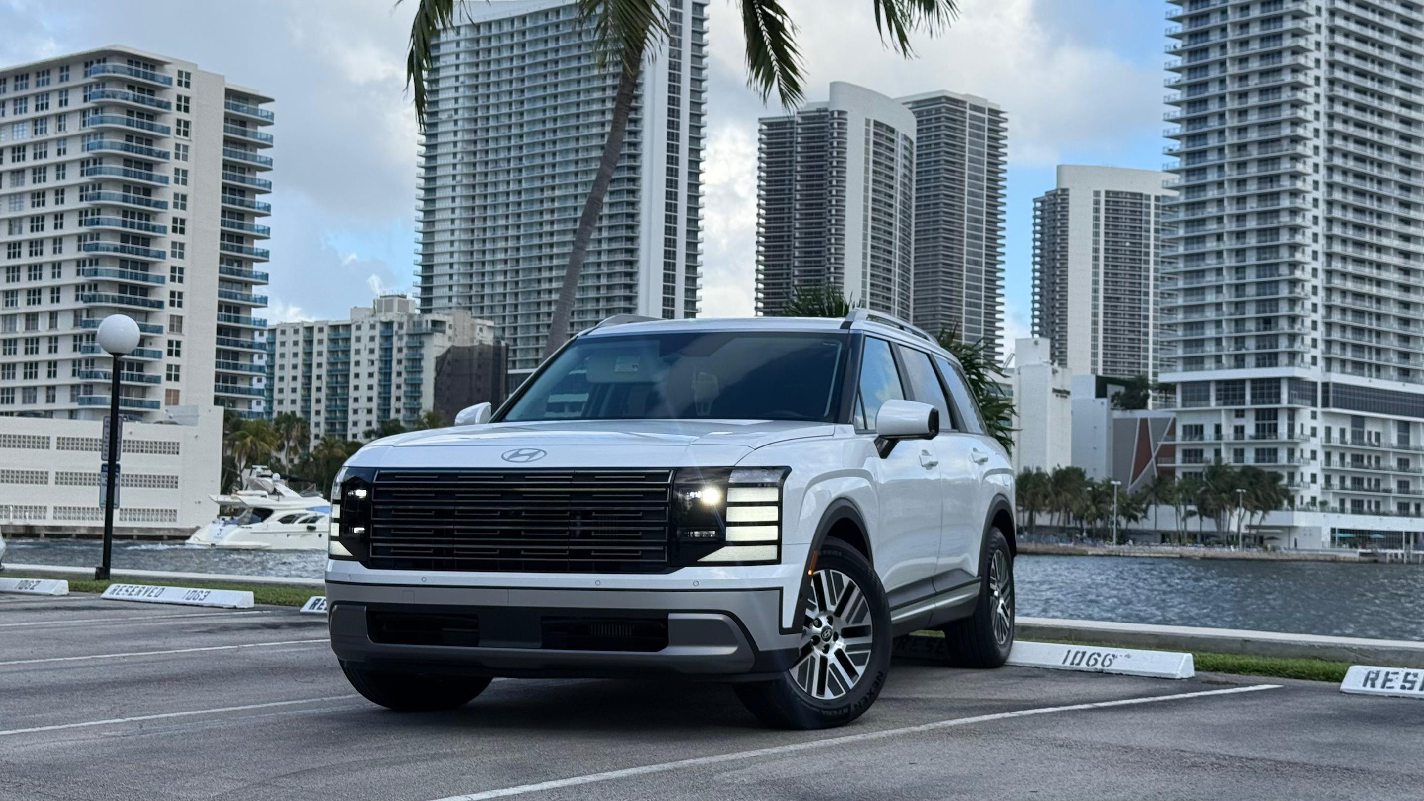 Hyundai Palisade Hybrid 2026 in Hallandale Beach, FL