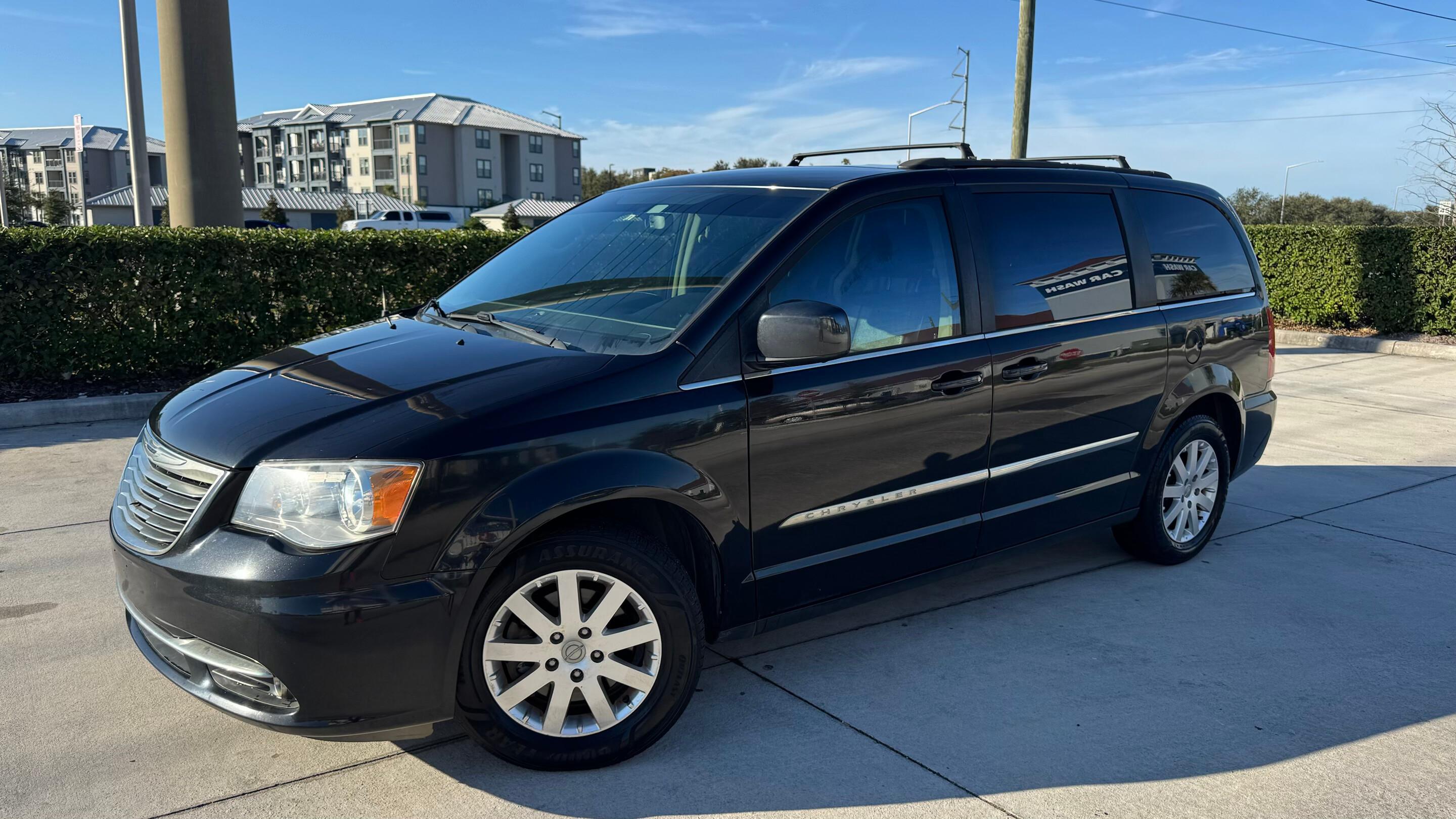 Chrysler Town & Country 2016 in 
