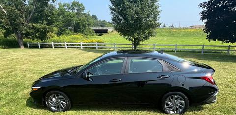 Hyundai Elantra 2024