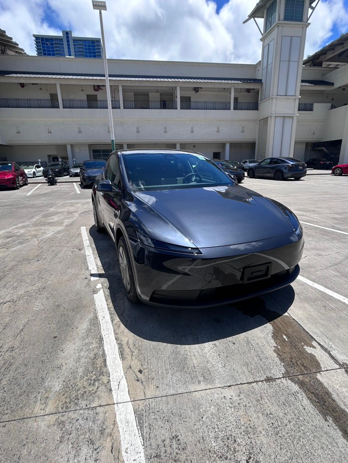 Tesla Model Y 2026 in Honolulu, HI