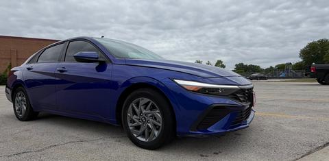 Hyundai Elantra 2024