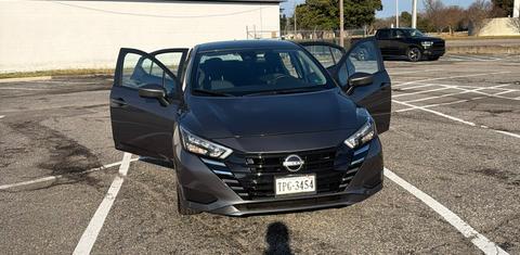 Nissan Versa 2025