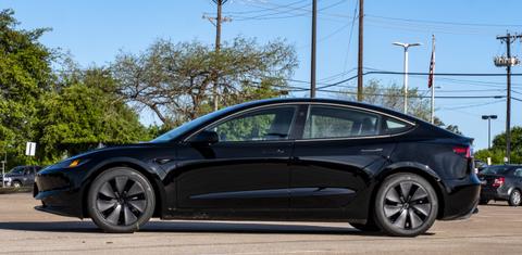 Tesla Model 3 2024