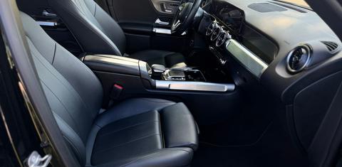 Mercedes-Benz GLB-Class 2023