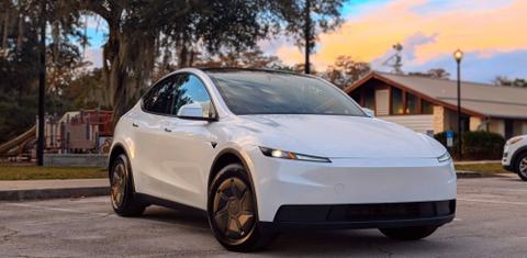 Tesla Model Y 2026