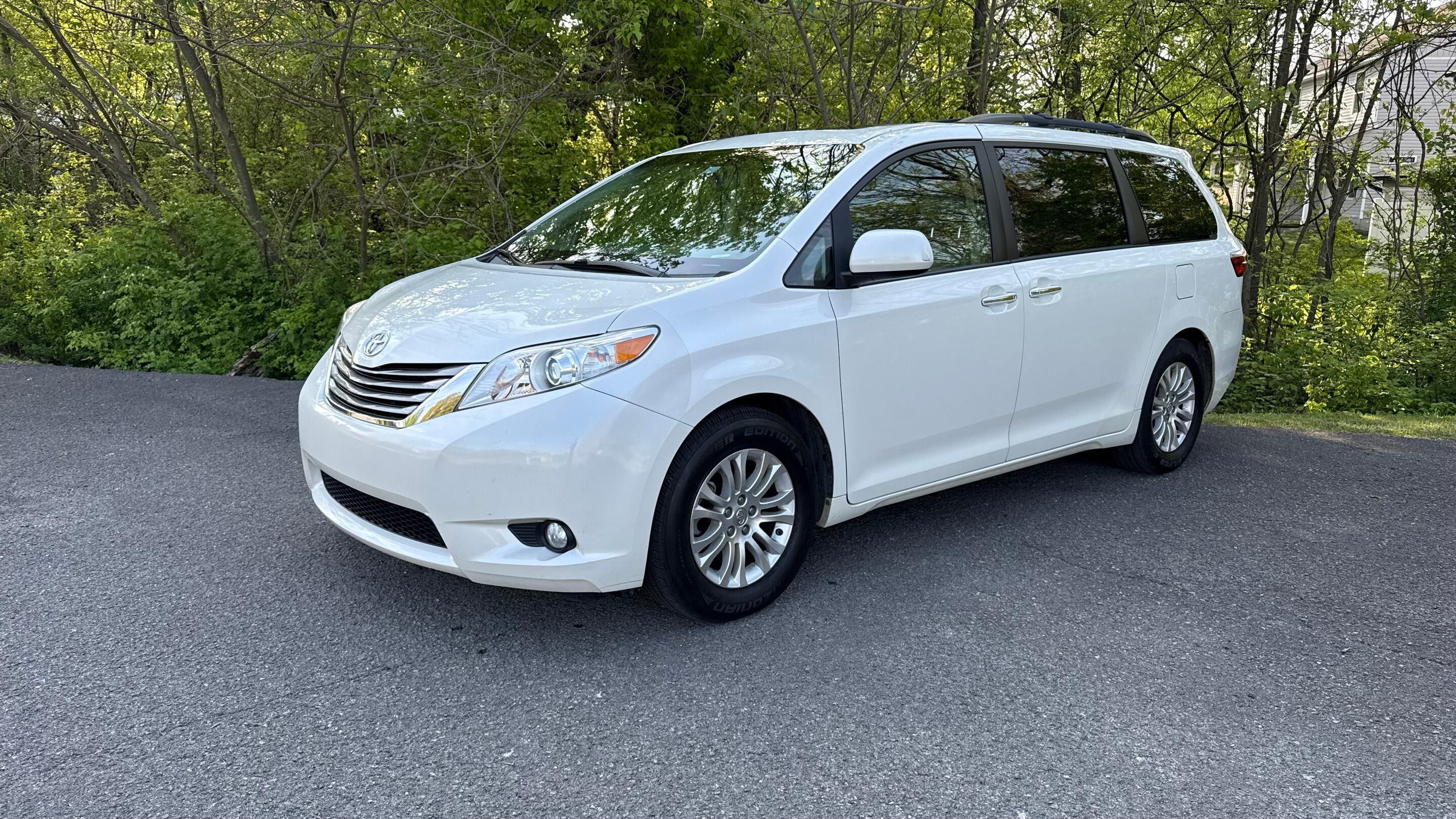 Toyota Sienna 2016 in Chattanooga, TN