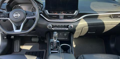 Nissan Altima 2023