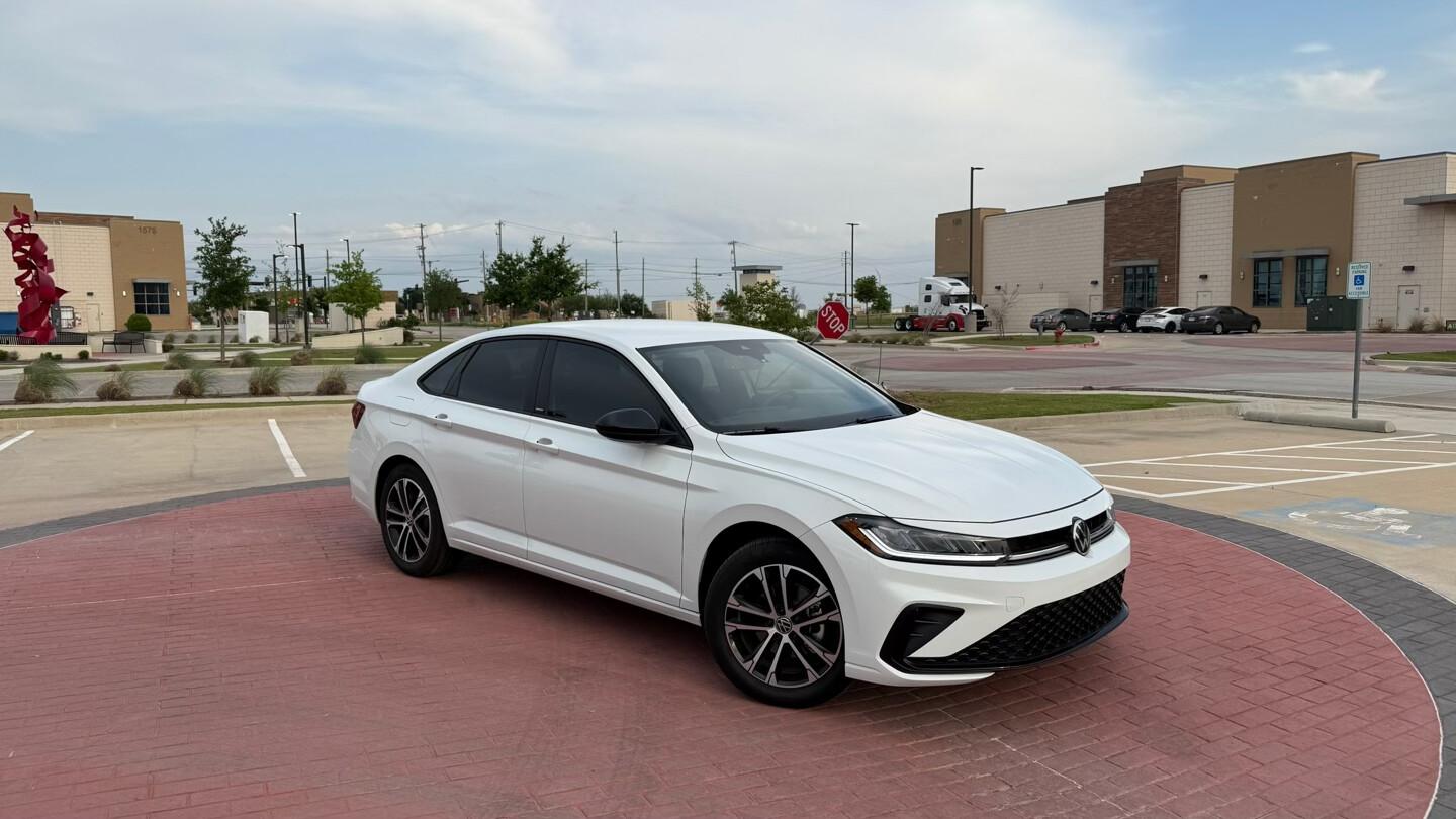 Volkswagen Jetta 2025 in Irving, TX
