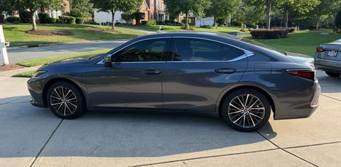 Lexus ES 2025