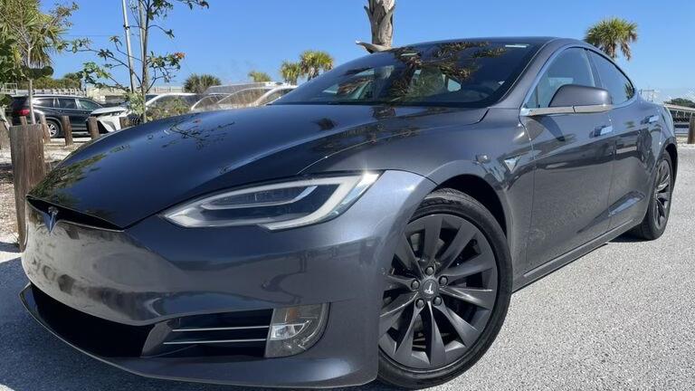 Tesla Model S 2019 in 