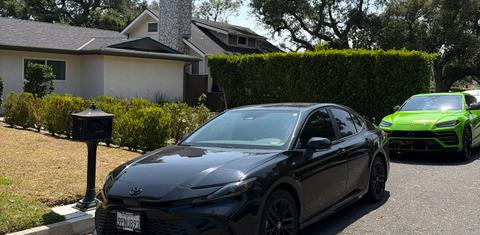 Toyota Camry Hybrid 2025
