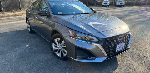 Nissan Altima 2024