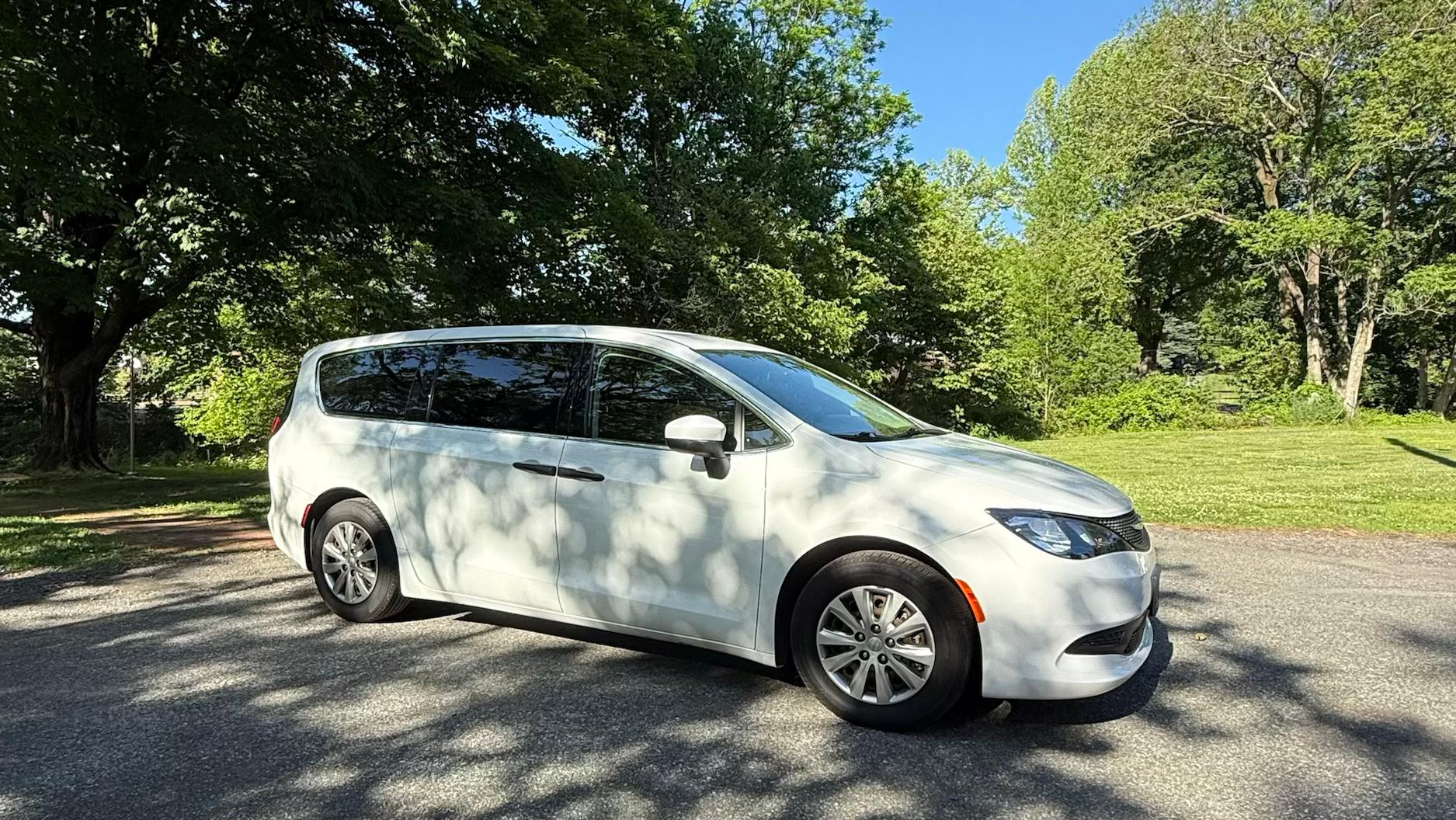 Chrysler Voyager 2021 in Emmaus, PA
