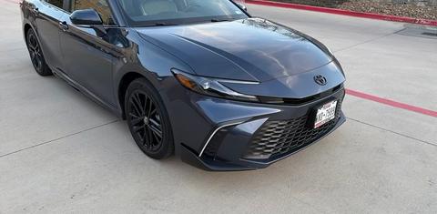 Toyota Camry Hybrid 2026