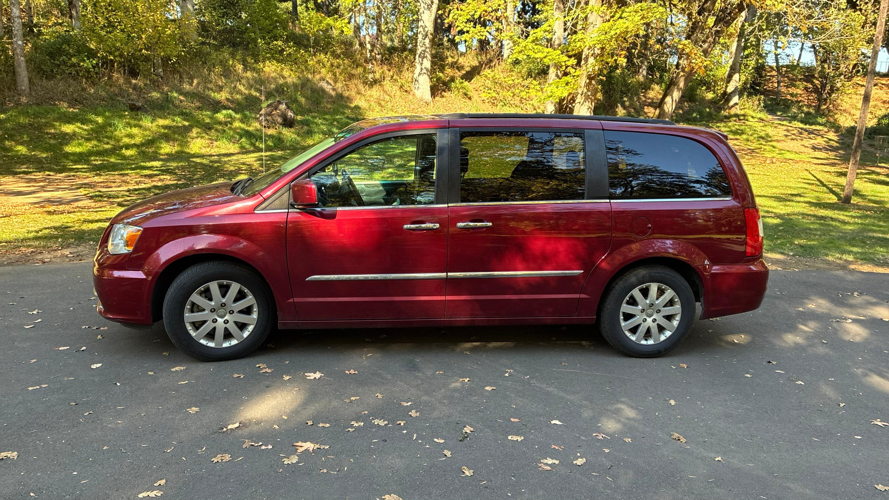 Chrysler Town & Country 2015 in Monmouth, OR