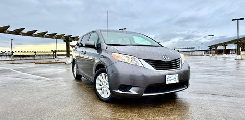 Toyota Sienna 2013