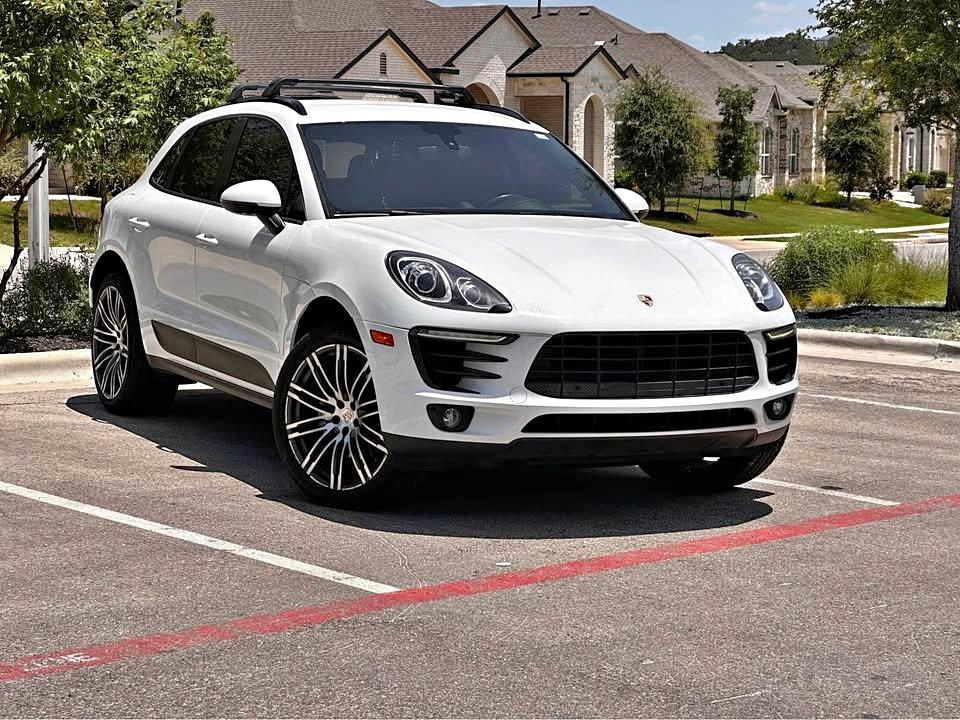 Porsche Macan 2015 in Austin, TX
