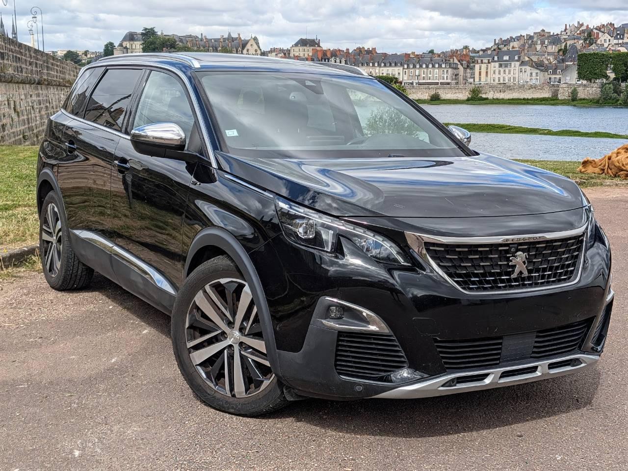 Peugeot 5008 2019 à Blois