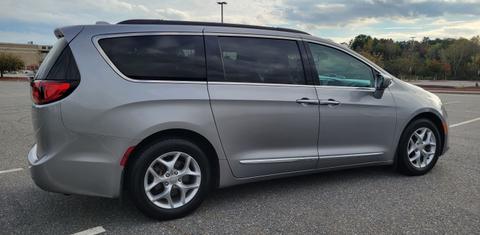 Chrysler Pacifica 2017