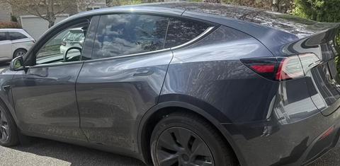 Tesla Model Y 2025