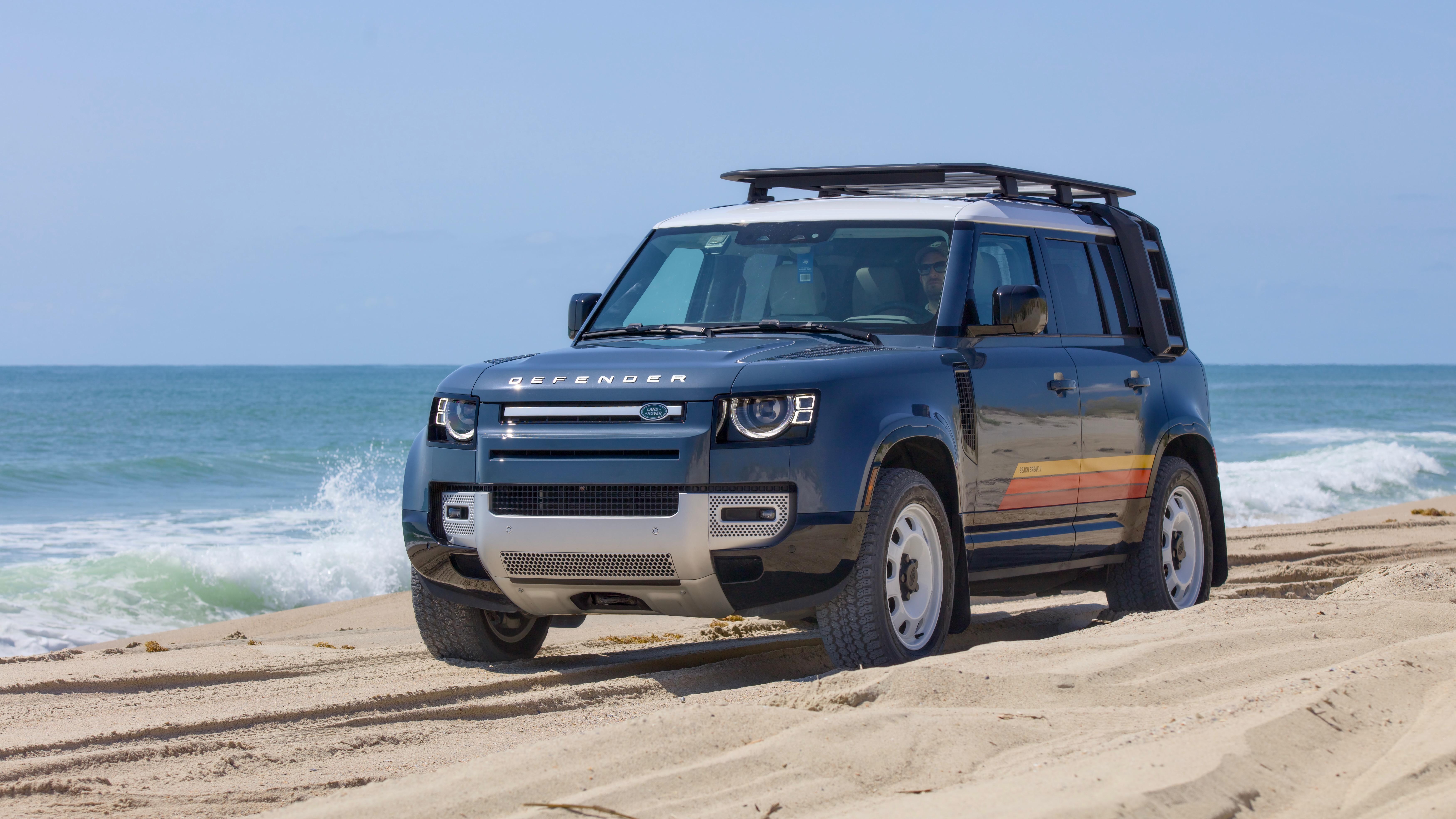 Land Rover Defender 2025 in Carolina Beach, NC