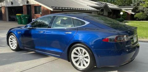 Tesla Model S 2016