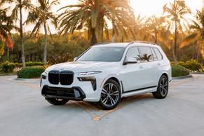 BMW X7 2027 in Hollywood