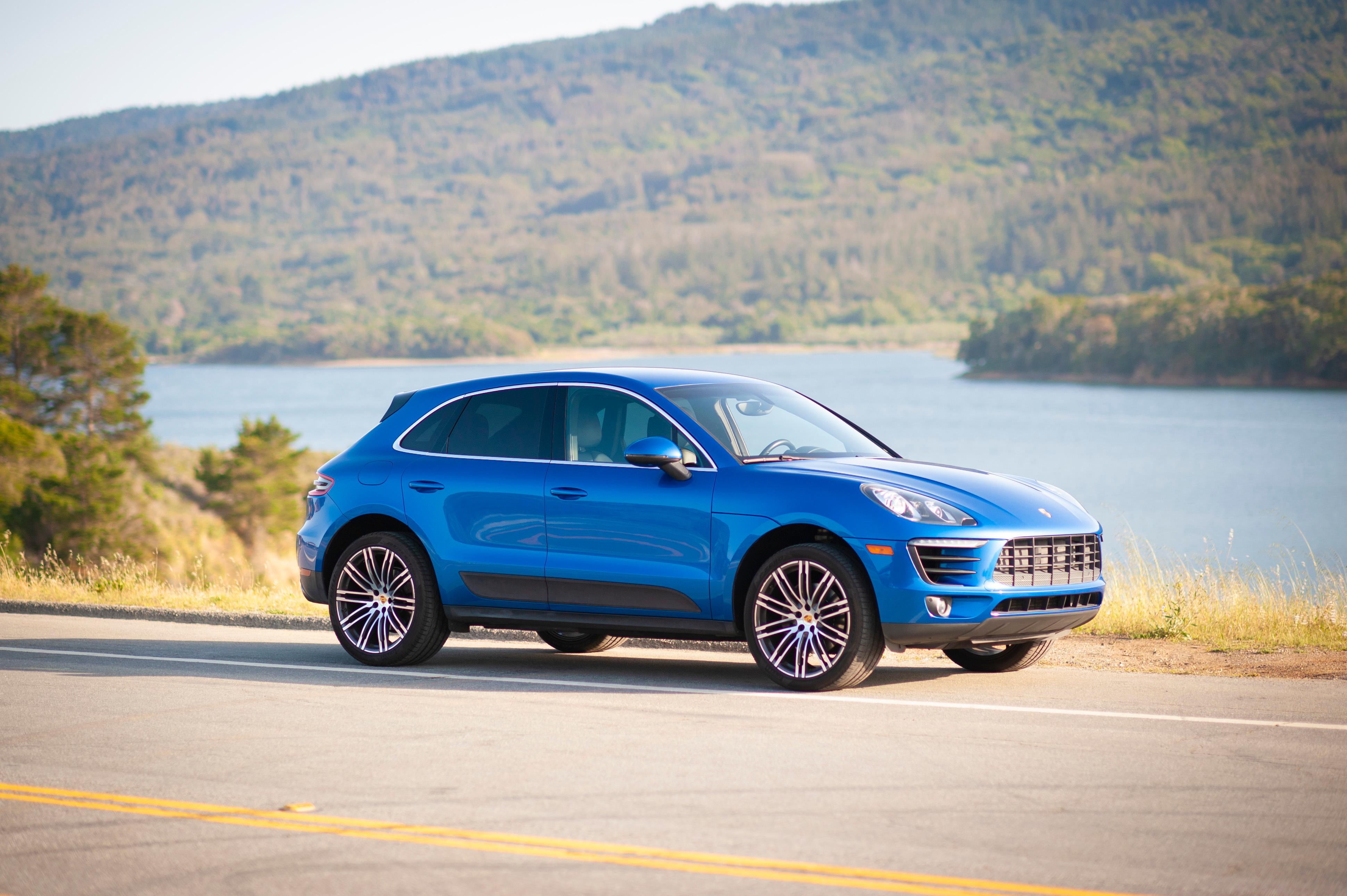 Porsche Macan 2016 in San Bruno, CA