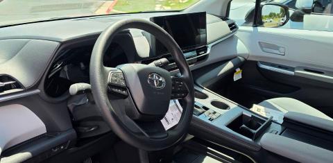 Toyota Sienna 2026