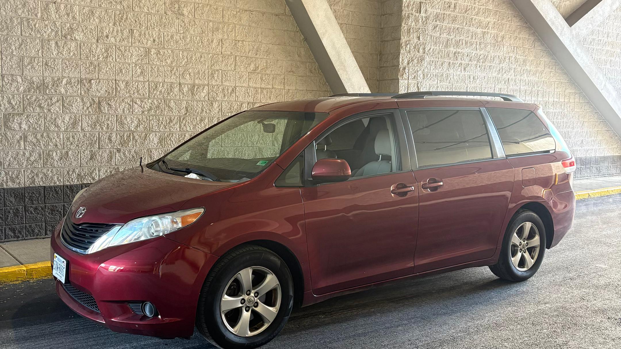 Toyota Sienna 2014 in Fairfax, VA