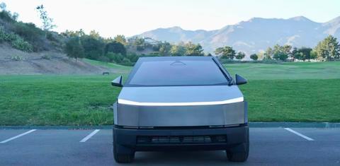 Tesla Cybertruck 2025