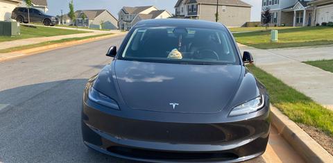 Tesla Model 3 2024